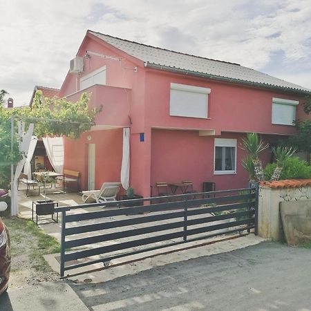 فيلا House For Rent Paola Ražanac المظهر الخارجي الصورة