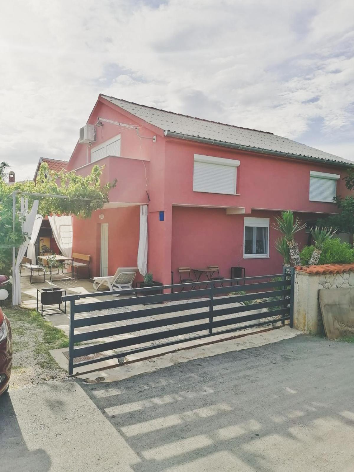 فيلا House For Rent Paola Ražanac المظهر الخارجي الصورة