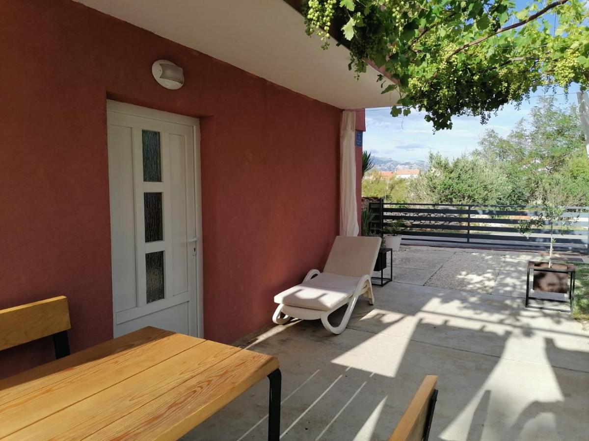 فيلا House For Rent Paola Ražanac المظهر الخارجي الصورة